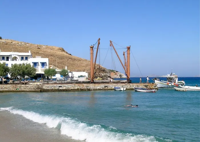 Traditional Stone-built Azalas Moutsoúna