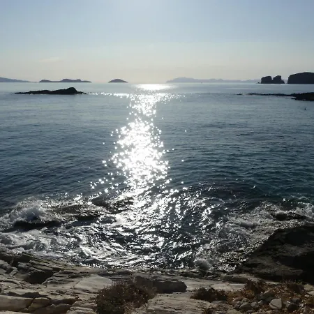 Traditional Stone-built Azalas Moutsoúna