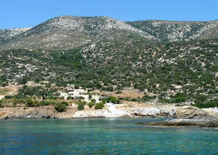 Traditional Stone-built Azalas Moutsoúna