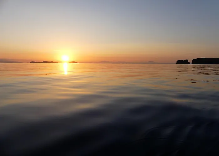 Апартаменты Traditional Stone-built Azalas